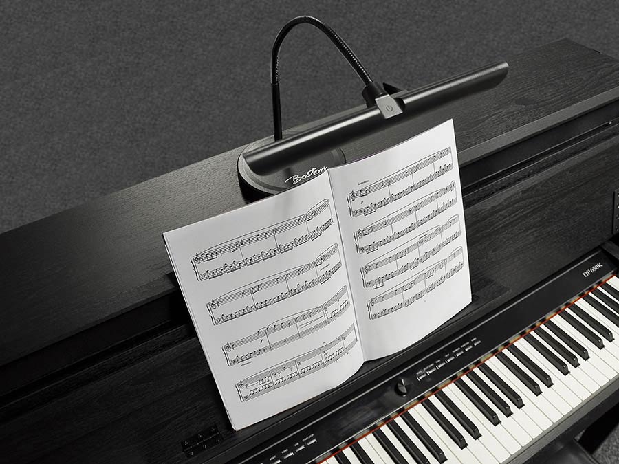 LÁMPARA LED BOSTON PARA PIANO BLANCA CÁLIDA