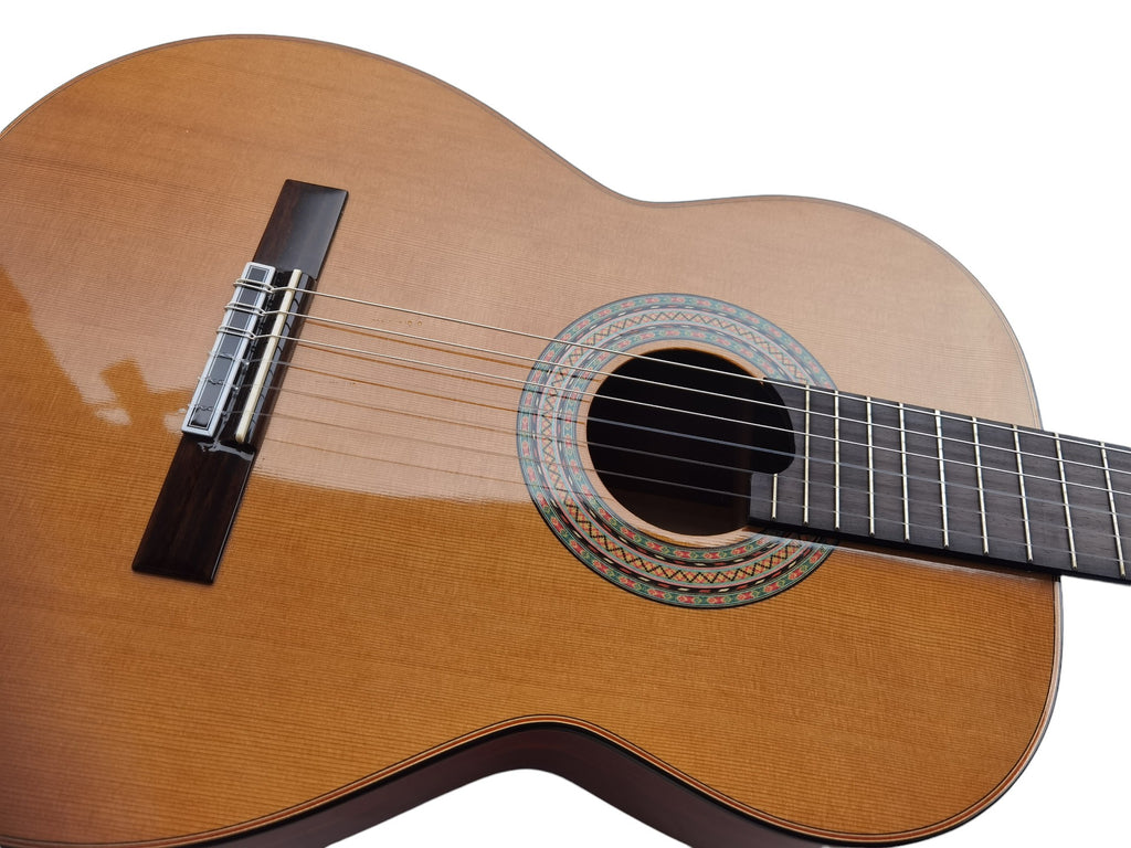 Guitarra Clasica Antonio de Toledo AT-20 - Edicion Limitada Toda Maciza de Cedro y Padauk