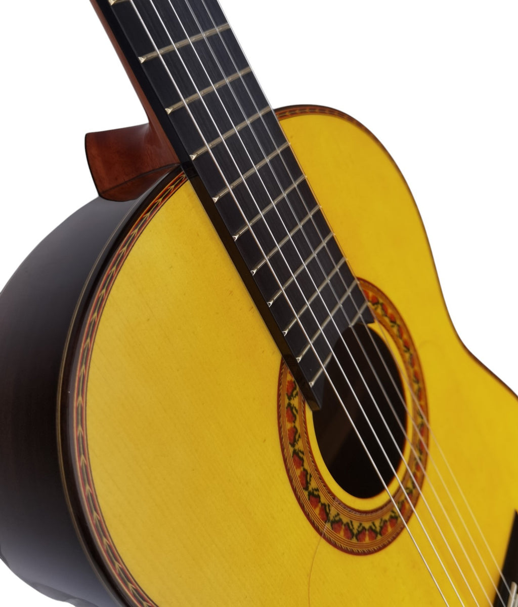 ATF-17NA (Ambar) Antonio De Toledo Guitarra Flamenca Negra de Palosanto - Acabado Brillo y Color Miel