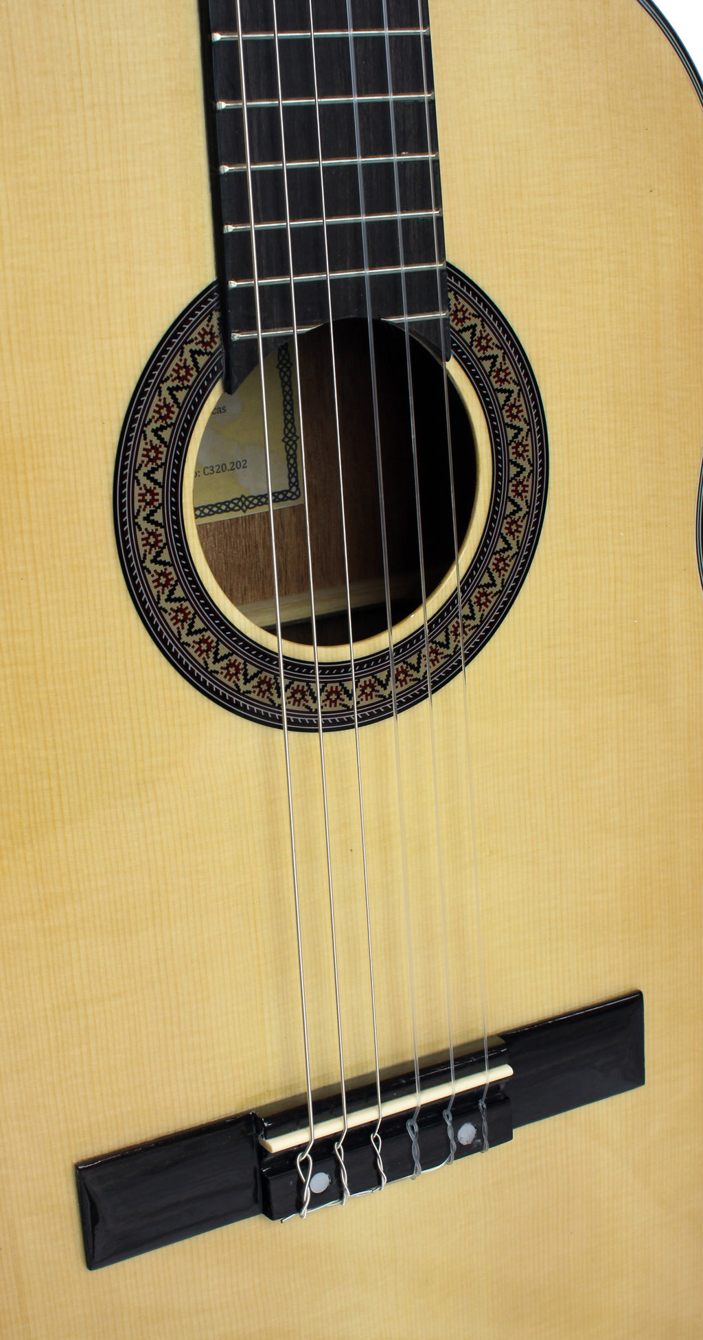 C320.202-3/4 Guitarra Clasica Vicente Tatay Cadete 3/4 Tiro 580mm - Fondo de Sapeli con Tapa de Abeto - Acabado Brillo
