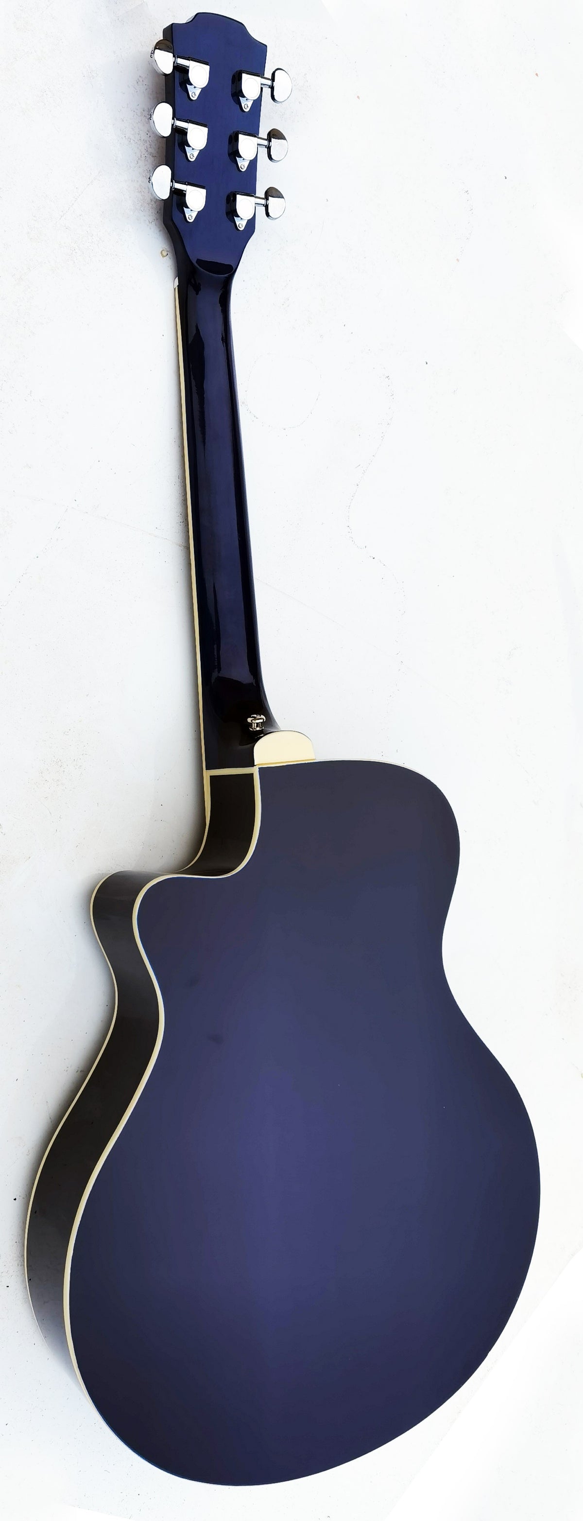 C331.646EQBL Guitarra Electroacustica Baffin Mini Jumbo tipo APX  AZUL Amplificada y previo con Afinador Acabado Brillo