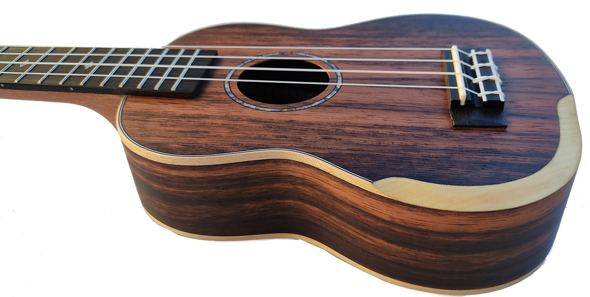 Egmond C380.108  Ukelele Soprano de Ebano