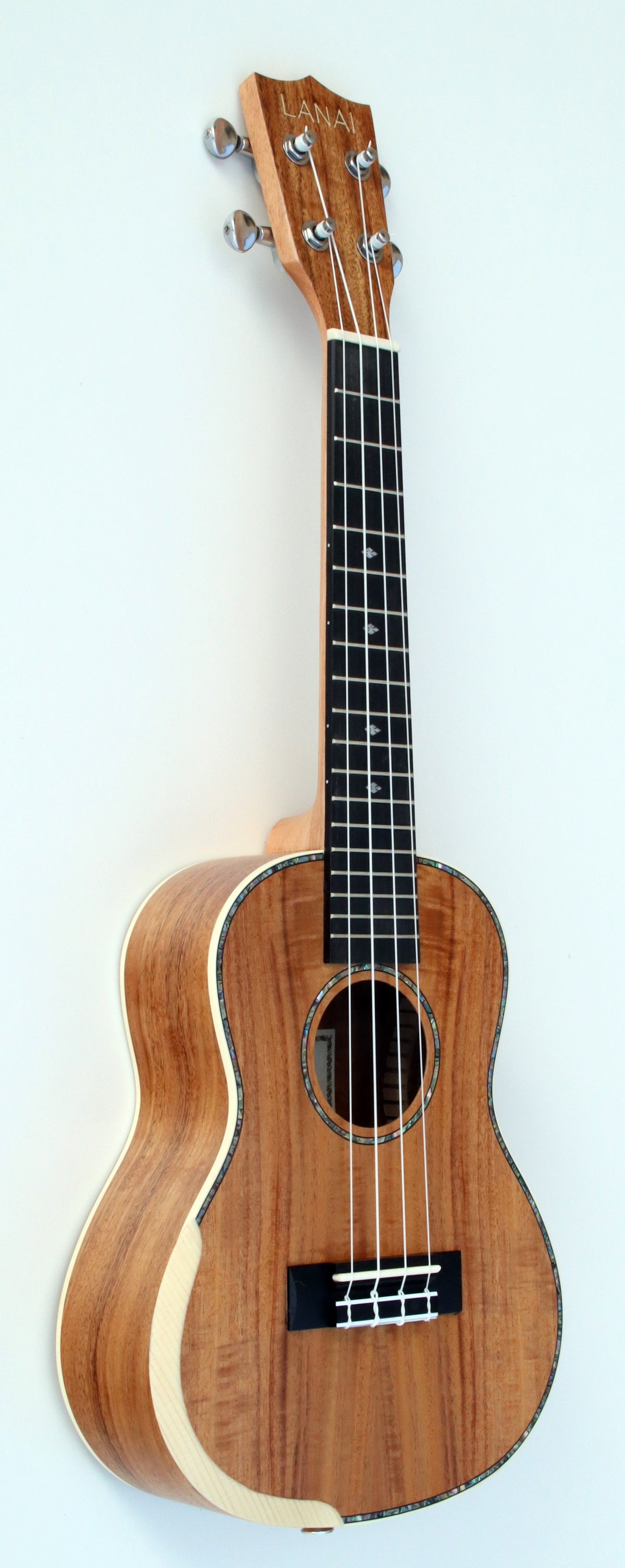C380.102V  Egmond Ukelele Soprano de koa
