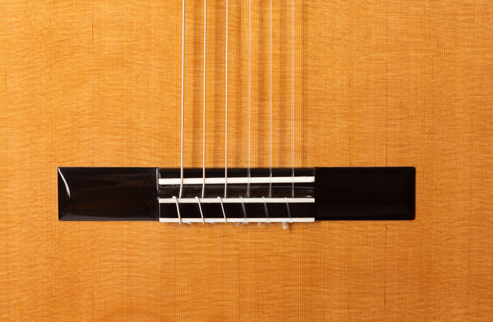 GUITARRA ADMIRA CARMEN SERIE FLAMENCO CUTAWAY ELECTRIFICADA FISHMAN