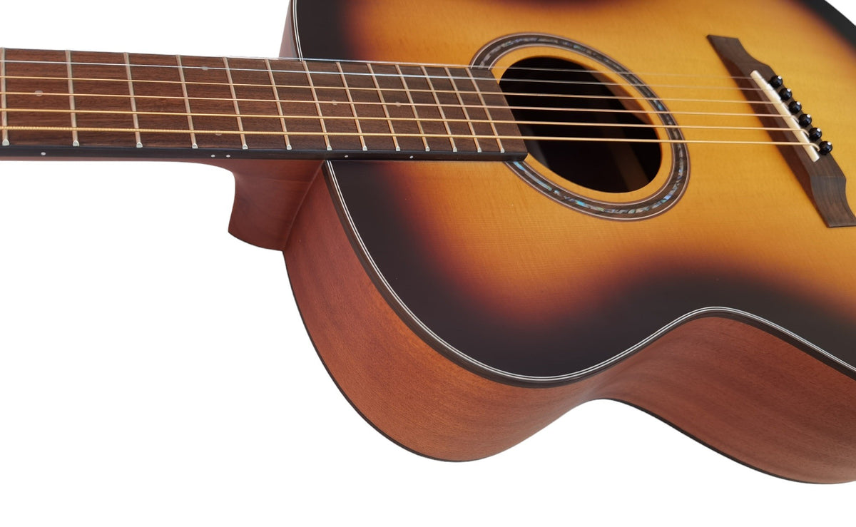 Egmond AV-51CE Burst – Guitarra Electroacústica Grand Auditorium con Cutaway, Tapa Maciza de Abeto y Acabado Sunburst
