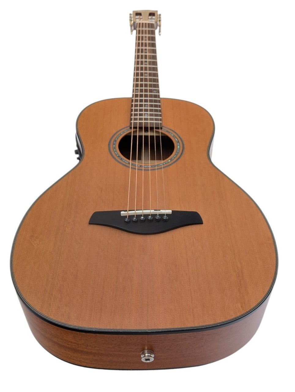 Egmond PC26N FE – Guitarra Electroacústica Parlour con Tapa Maciza de Cedro y Previo Fishman PSY-301