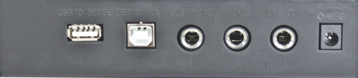 TECLADO EK DE 61 TECLAS NEGRO EKT750