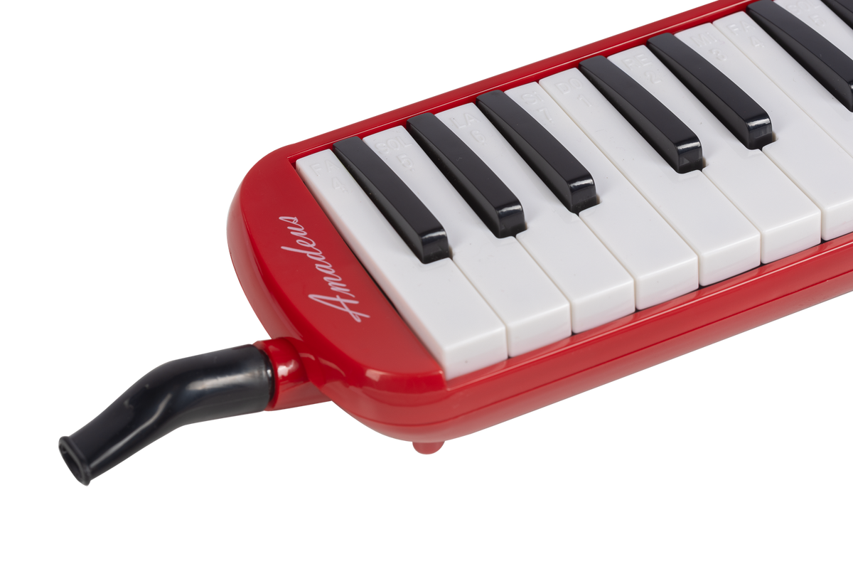 MELÓDICA 32 AMADEUS ROJA CON ESTUCHE