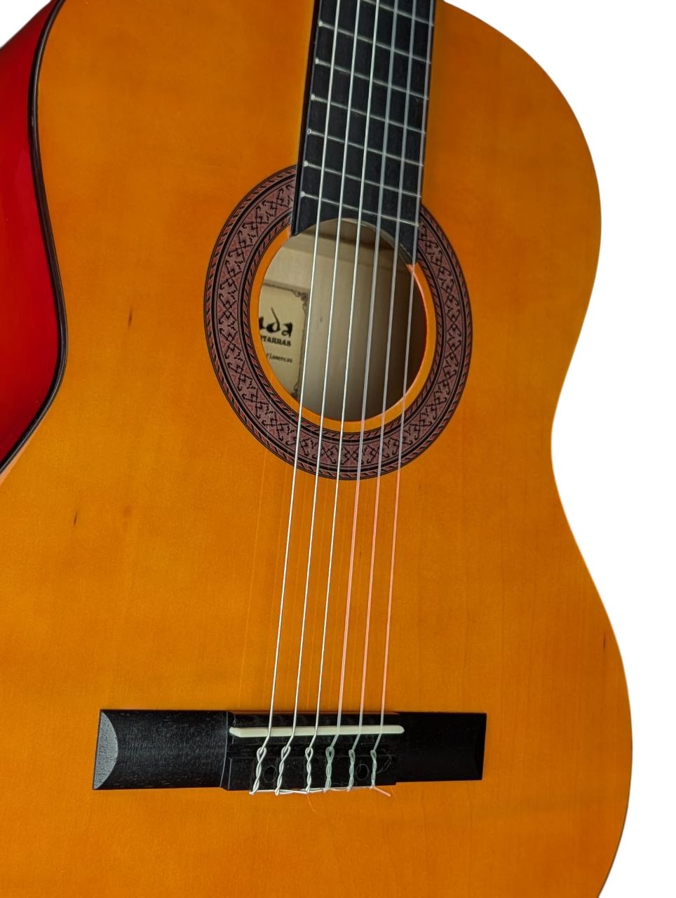 Ronda C320.101C - 3/4 CADETE – Guitarra Clásica de iniciación – Acabado Natural Brillo – con golpeador incluido sin instalar
