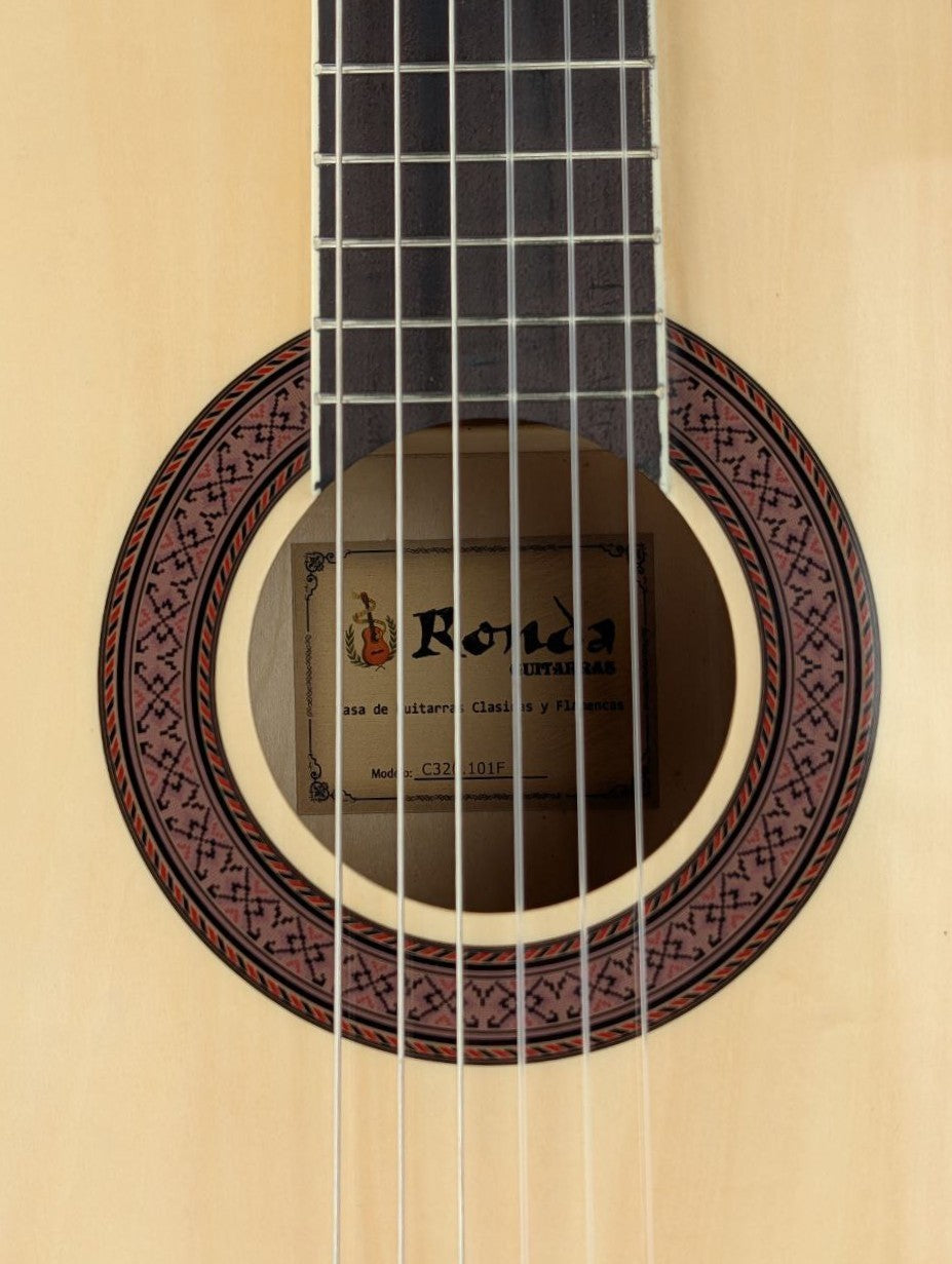 Ronda C320.101F - 3/4 CADETE – Guitarra Flamenca de iniciacion - Acabado Natural Brillo - con golpeador incluido sin instalar
