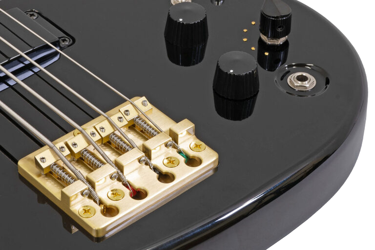 BAJO ELÉCTRICO ARIA CLIFF BURTON SIGNATURE