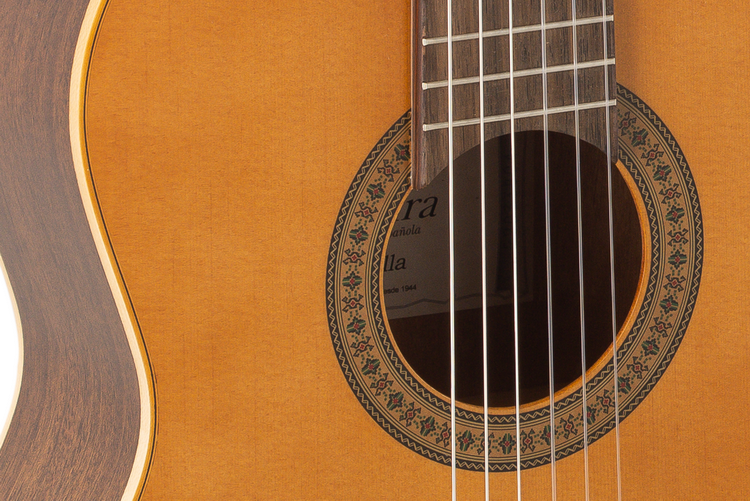 GUITARRA CLÁSICA ADMIRA SEVILLA SERIE ESTUDIO