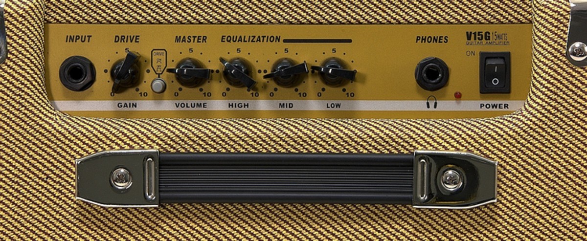 V15G Amplificador Estilo Vintage de 15 W para Guitarra Electrica con acabado Vintage Tweed